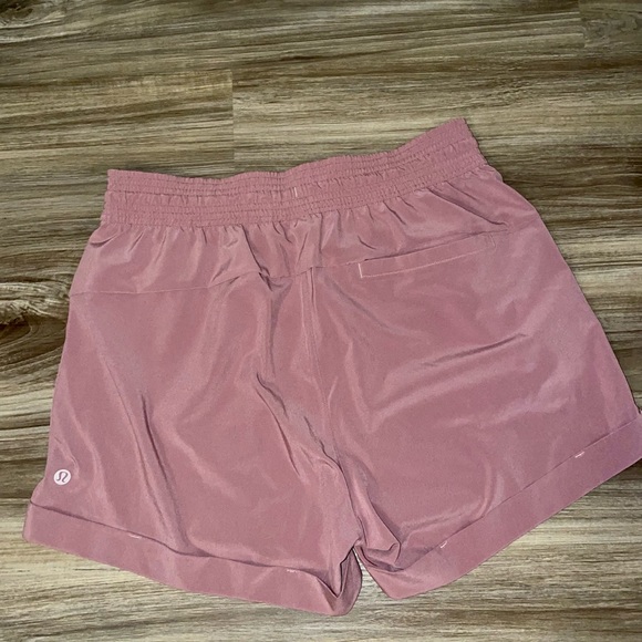 Lululemon Spring break away shorts - Picture 2 of 3